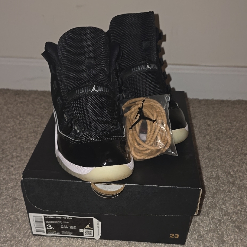 ✨ Air Jordan 11 Retro – Black/Multicolor – Size 3Y – AUTHENTIC + NEW GOLD LACES